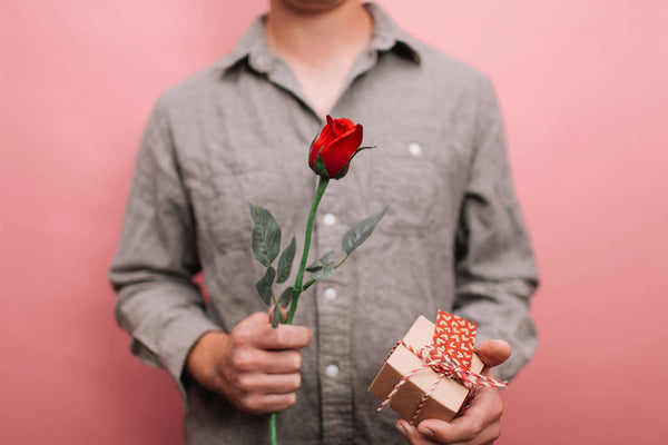 The Boyfriend's Guide To Surviving His Girlfriend's Period