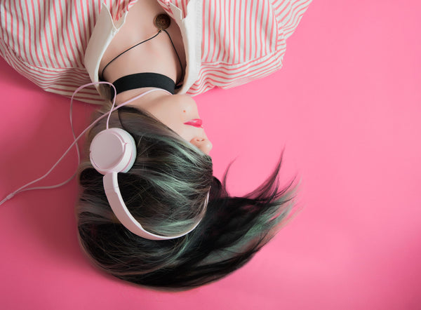 LISTEN UP: Six Podcasts to Help Motivate Your Mornings